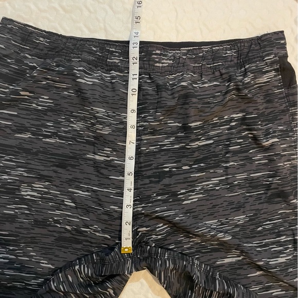 Speedo Swim Trunks Men’s XL Black and Gray Compression Lining Swim Pool Beach - Picture 6 of 11